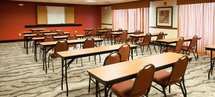 希尔顿欢朋酒店-恩特普赖斯(Hampton Inn Enterprise)图片