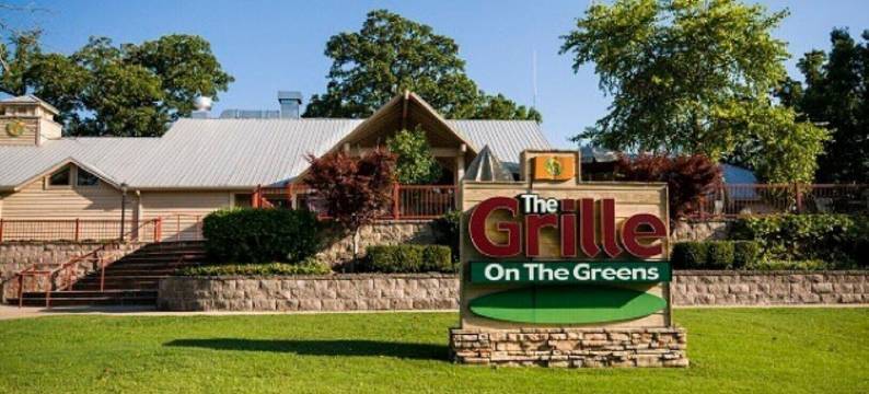 Walk in condo with golf course view.图片