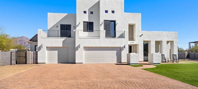 1+ Acre 5 Bedroom Desert Oasis with Pool and Mountain Views!图片