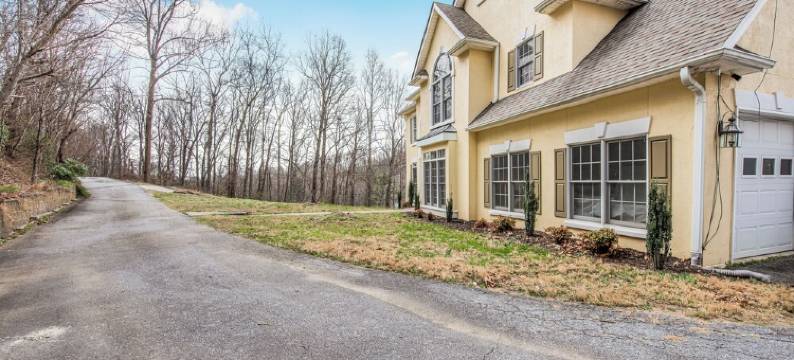 Sleeps 15!  Views Forever, Large Executive Home, Fast Wi-Fi, Hot Tub & Fire Pit图片