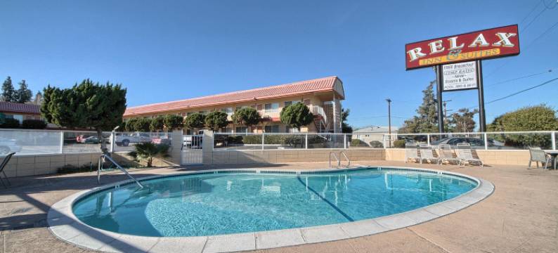 瑞莱克斯套房酒店(Relax Inn and Suites)图片