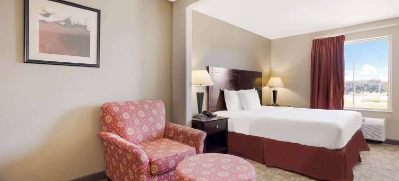 伯威克 - 摩根城郊区开放式客房酒店(Suburban Studios Berwick - Morgan City)图片