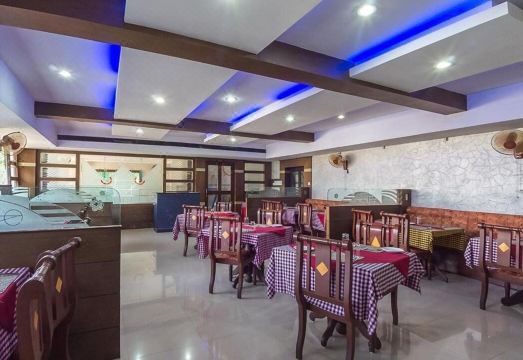 Kpm Regency Hotel Overview