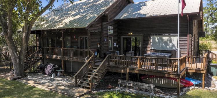 Rustic Luxury and Game Room - Enchanting River Haven图片