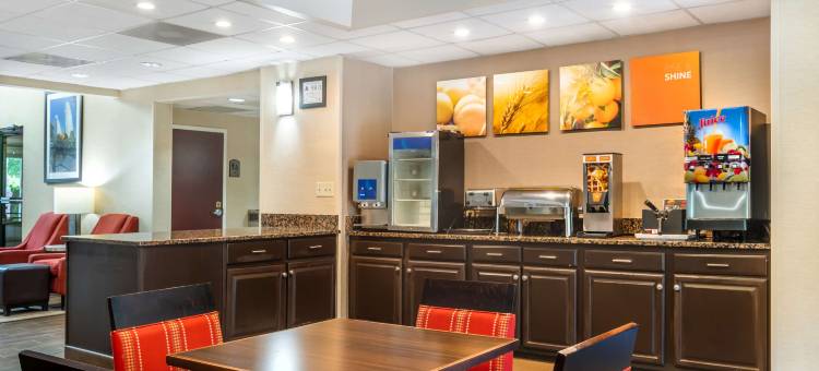 诺曼湖舒适套房酒店(Comfort Inn & Suites Lake Norman)图片