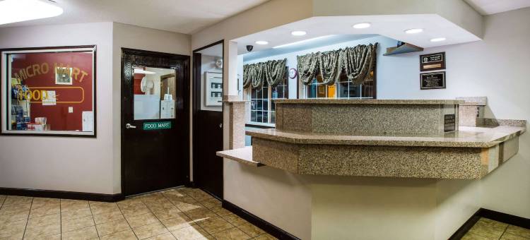 苏福尔斯温德姆华美达酒店(Ramada by Wyndham Sioux Falls)图片