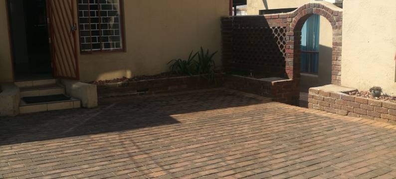 奈希尔度假屋 & 月见草小屋酒店(Naisar Holiday Home & Cottage Primrose)图片