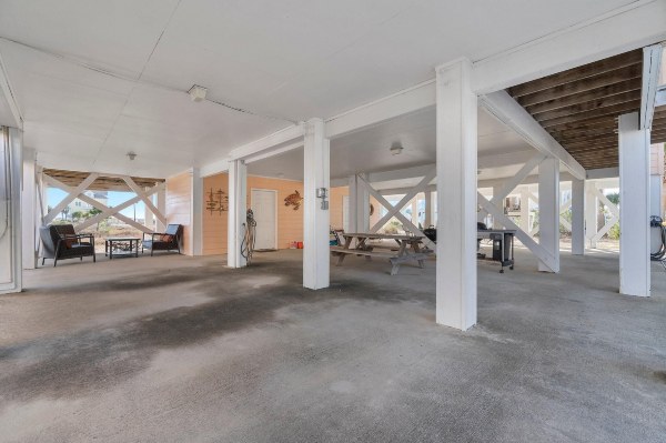 C'Est la VIE Hotel Overview