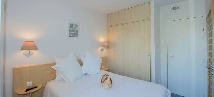 卡罗琳别墅蓝色假日酒店(Hôtel Vacances Bleues Villa Caroline)图片