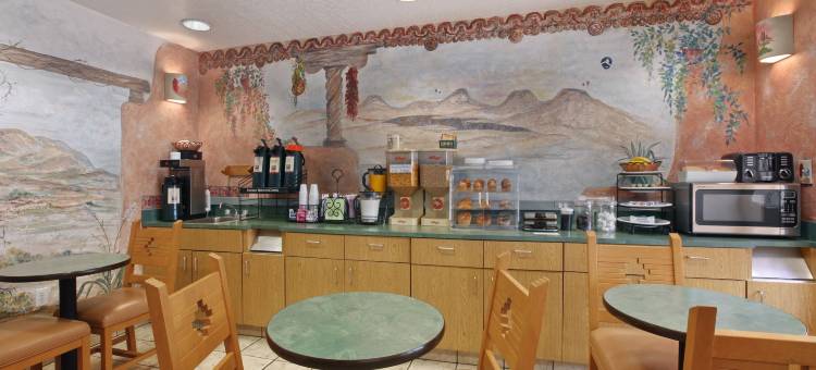 阿尔伯克尔基西温德姆麦客达套房酒店(Microtel Inn & Suites by Wyndham Albuquerque West)图片