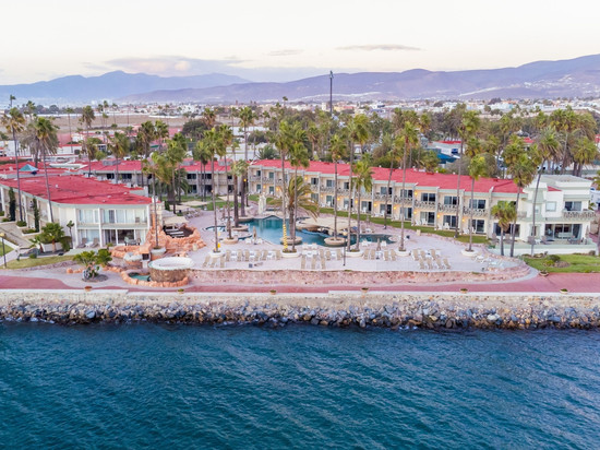 埃斯特罗海滩酒店