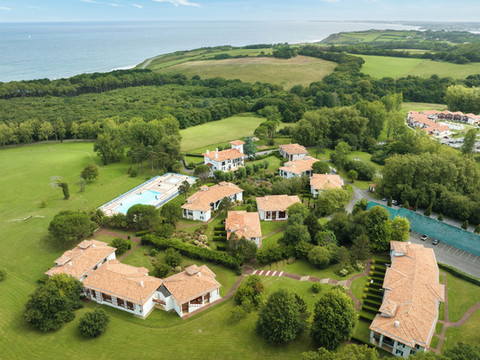 马氏别墅皮埃尔假日酒店