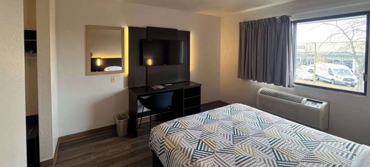 芝加哥北6号汽车旅馆 - 格伦维尤(Motel 6 Glenview, IL - Chicago North)图片