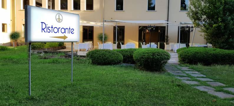 圣彼得罗泰尔梅堡酒店(Hotel Terme di Castel San Pietro)图片