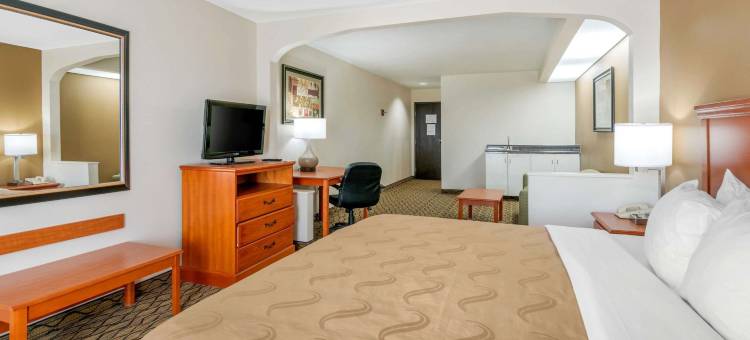 杰斐逊城凯艺套房酒店(Quality Inn & Suites - Jefferson City)图片