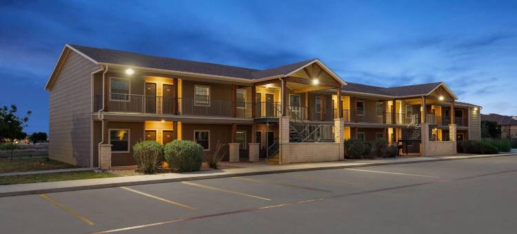 安德鲁斯鹰巢套房酒店 - 温德姆旅屋酒店(Eagle's Den Suites Andrews a Travelodge by Wyndham)图片