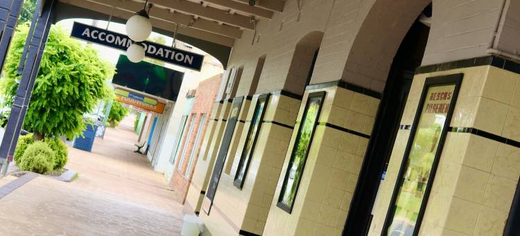 华勒拉旺商业酒店(The Commercial Hotel Wallerawang)图片