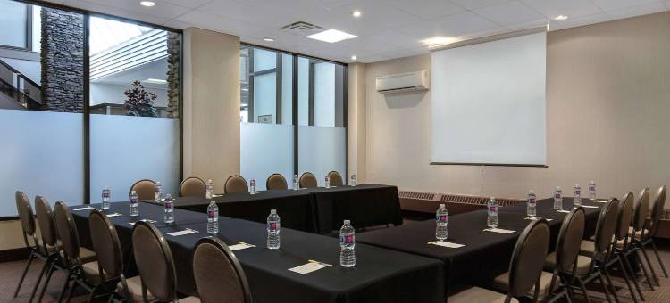 卡尔加里南戴斯酒店(Days Inn by Wyndham Calgary South)图片