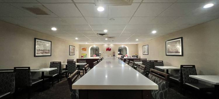 松湖度假村及宴会厅(Pine Lake Resort and Banquets)图片