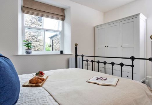 Courtyard Cottage Hotel Overview