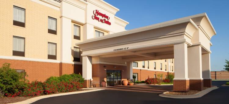 芝加哥圣查尔斯欢朋套房酒店(Hampton Inn & Suites Chicago/St. Charles)图片