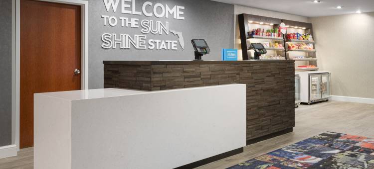 坦帕市区伊博尔城欢朋套房酒店(Hampton Inn & Suites Tampa/Ybor City/Downtown)图片