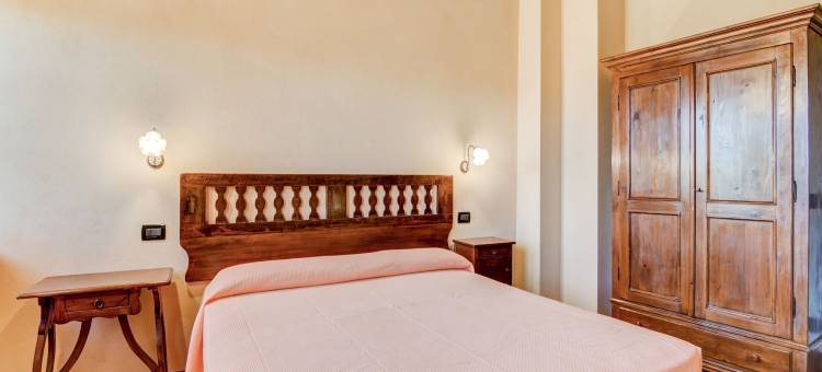 Holiday Home in Urbania with Hill Views图片