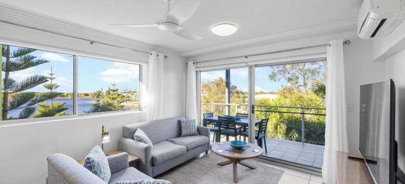 半岛上的布罗德沃特和咸水(Broadwater on the Peninsula)图片