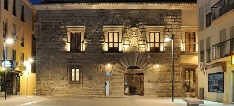 卡瓦哈尔吉隆宫酒店(Palacio Carvajal Girón)图片
