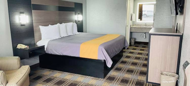 塞勒斯堡/路易斯维尔北Travelodge by Wyndham酒店(Travelodge by Wyndham Sellersburg / Louisville North)图片