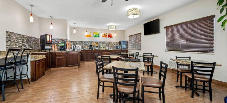 20 号高速公路迪比克凯艺酒店(Quality Inn Dubuque on Hwy 20)图片