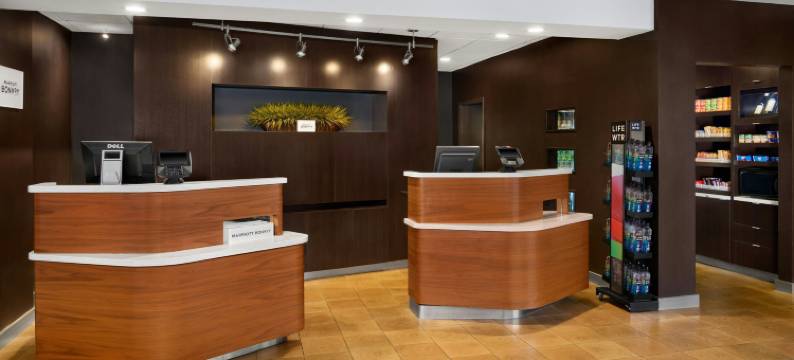 亨茨维尔大学大道万怡酒店(Courtyard Huntsville University Drive)图片