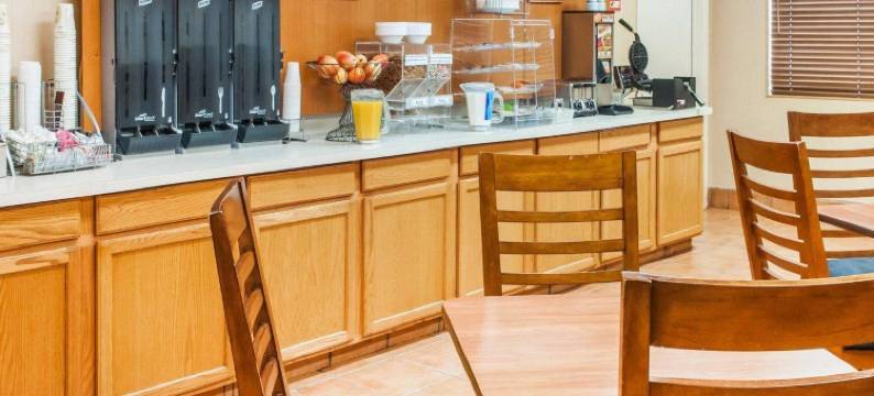 洛兹堡I-10伊克诺旅馆(Econo Lodge Lordsburg I-10)图片