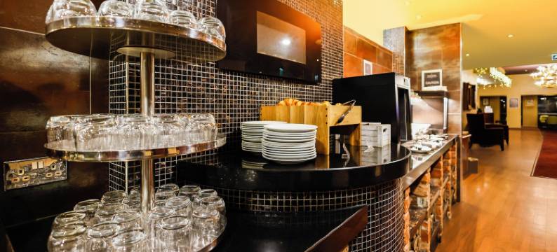 霍尔马克格罗切斯特酒店(Gloucester Robinswood Hotel by Sunday)图片