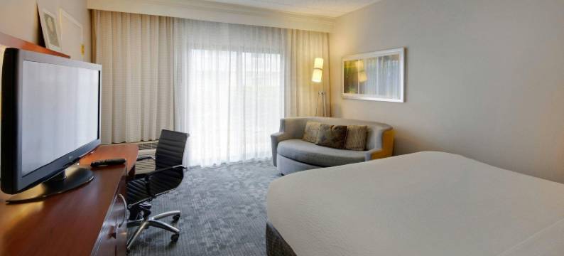 亚特兰大温蒂山/波尔公园万怡酒店(Courtyard by Marriott Atlanta Windy Hill/Ballpark)图片