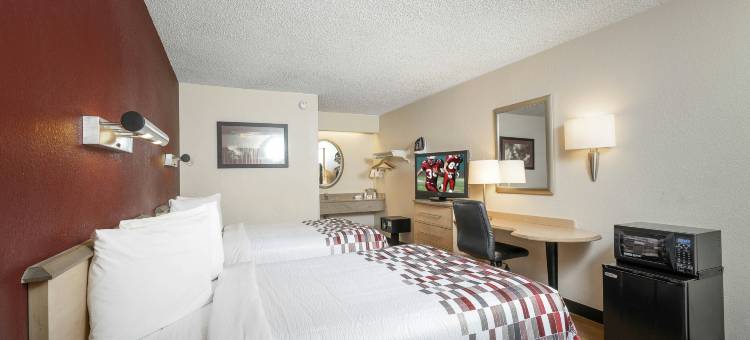 红顶酒店-路易斯威尔博览会机场(Red Roof Inn Louisville Expo Airport)图片