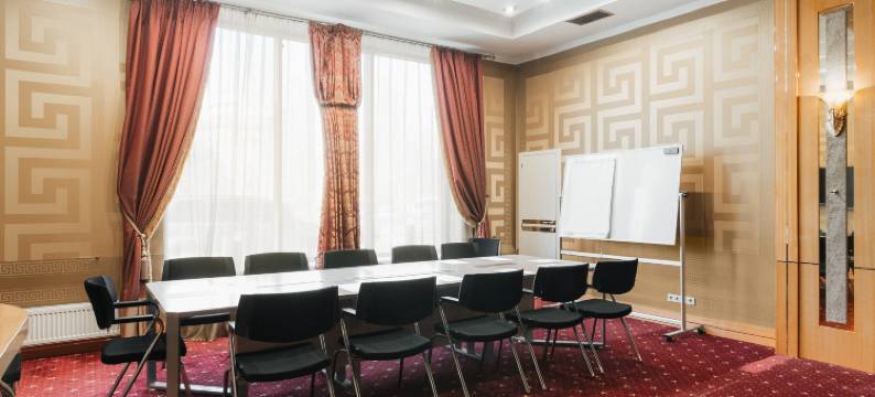 方舟宫殿酒店(Ark Palace Hotel)图片