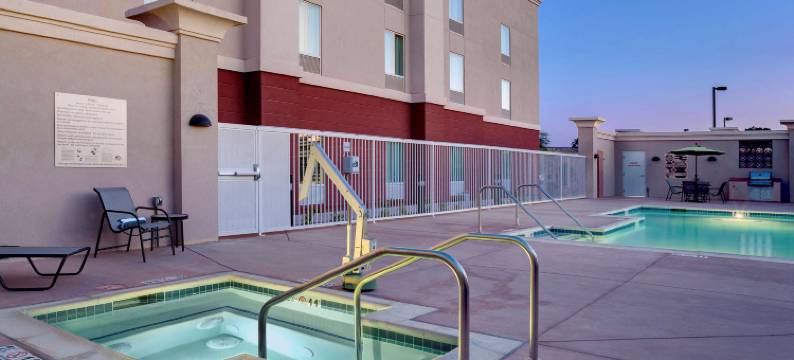 布莱斯欢朋套房酒店(Hampton Inn & Suites Blythe)图片