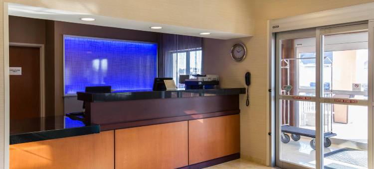 AmericInn by Wyndham St. Cloud MN Shopping Area图片