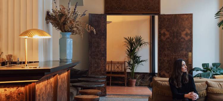 巴黎蒙马特高地罗什舒阿尔酒店(带巴黎圣心堂景观)(Hotel Rochechouart)图片