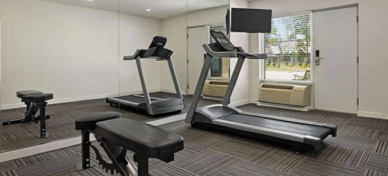 萨尼亚海滨温德姆戴斯酒店(Days Inn by Wyndham Sarnia Harbourfront)图片