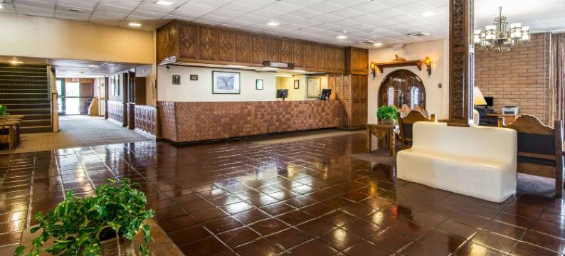 陶斯品质酒店(Quality Inn)图片