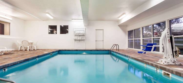 戴尔呗盟套房酒店(Baymont by Wyndham Dale)图片