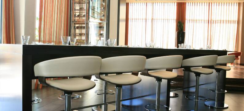 亚斯岛广场洲际环岛酒店(Yas Plaza Circuit by IHG)图片