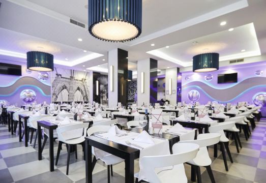 Riu Plaza New York Times Square Hotel Overview