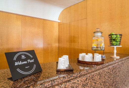 Exe Boston Hotel Overview