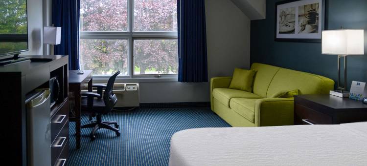 萨尼亚海滨温德姆戴斯酒店(Days Inn by Wyndham Sarnia Harbourfront)图片