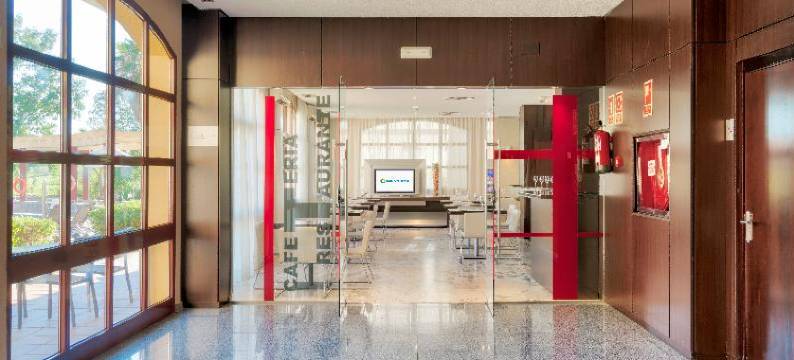 巴达霍斯幻觉高尔夫住宿(Ilunion Golf Badajoz)图片