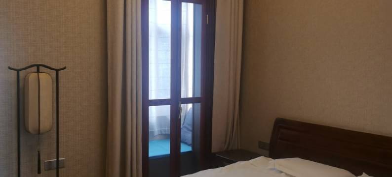 庐山东门三间房小院(石牛路分店)图片