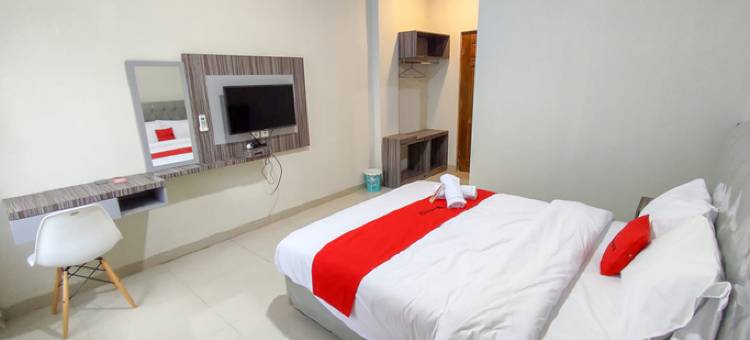 红门酒店清真-近萨特里亚体育馆区(RedDoorz Syariah Near Gor Satria Area)图片